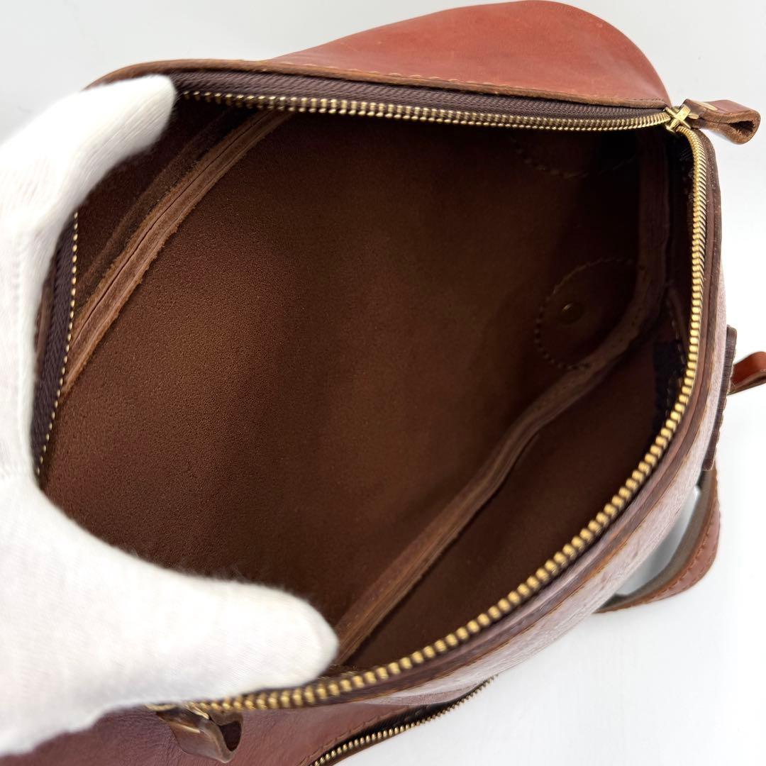 【美品】ヘルツ ボディバッグ トリプルファスナー F-3 レザー ブラウン