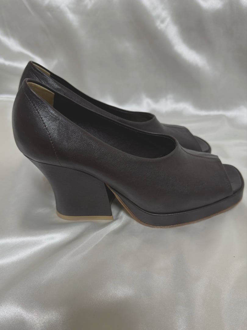 BOTTEGA VENETA◆ダークブラウン オープントゥ ハイヒール ブラウン