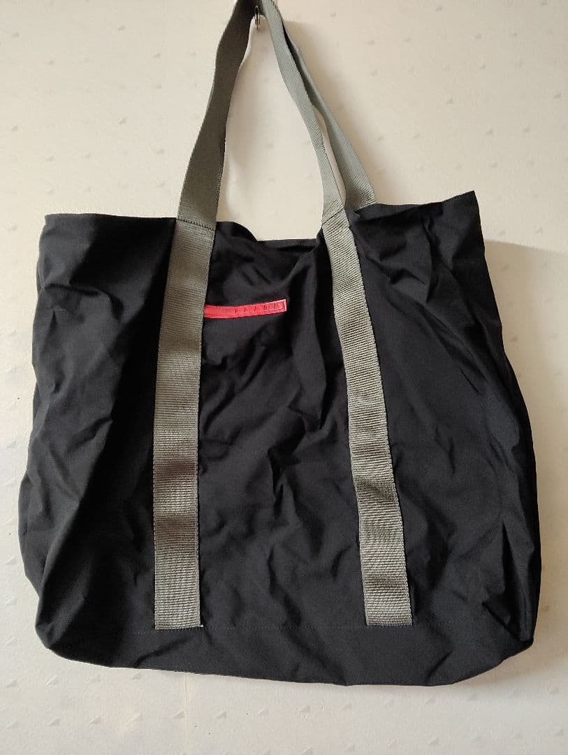 あい♪　PRADA 黒トートバッグ スポーツ　ご旅行に