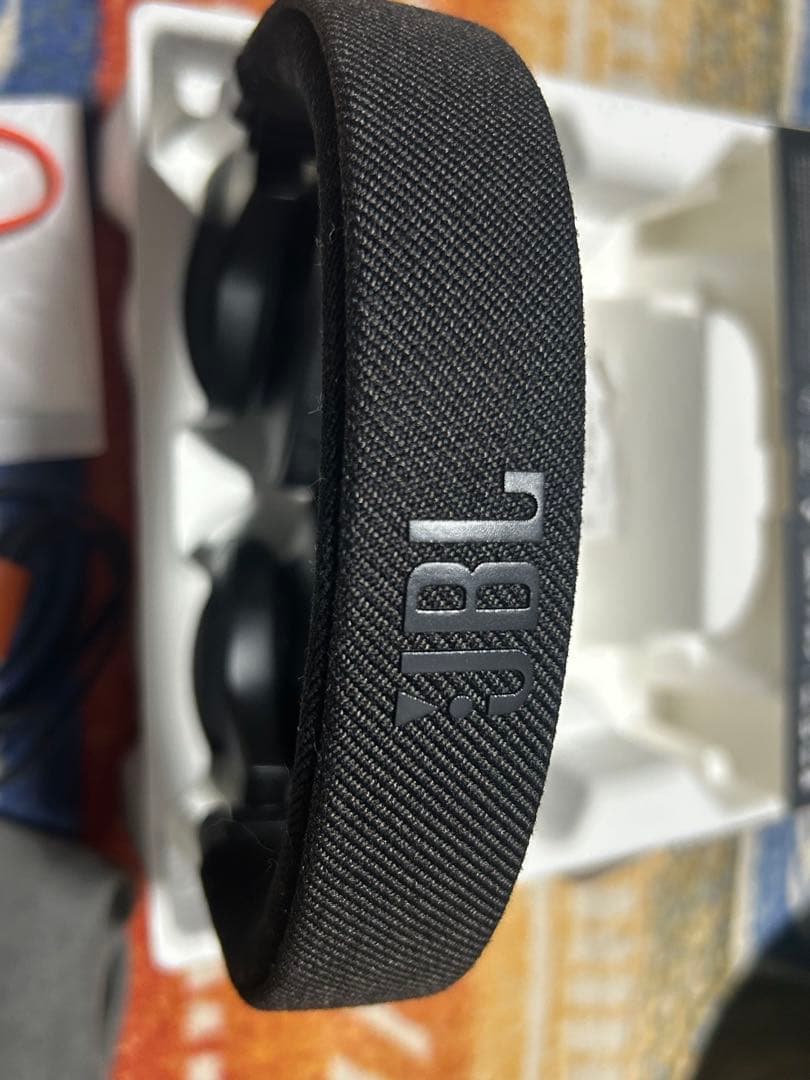 美品　JBL LIVE 770NC ワイヤレスヘッドホン　ブラック