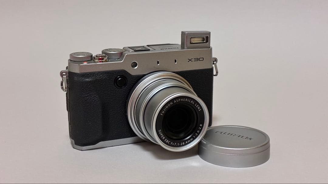 Fujifilm X30 コンパクトデジタルカメラ 本体