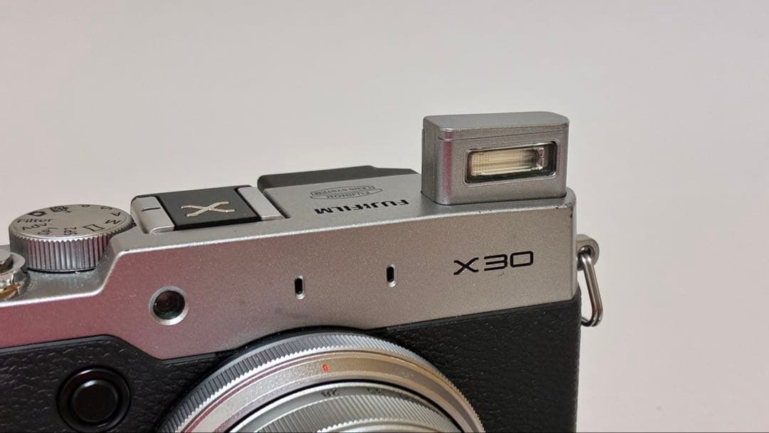 Fujifilm X30 コンパクトデジタルカメラ 本体