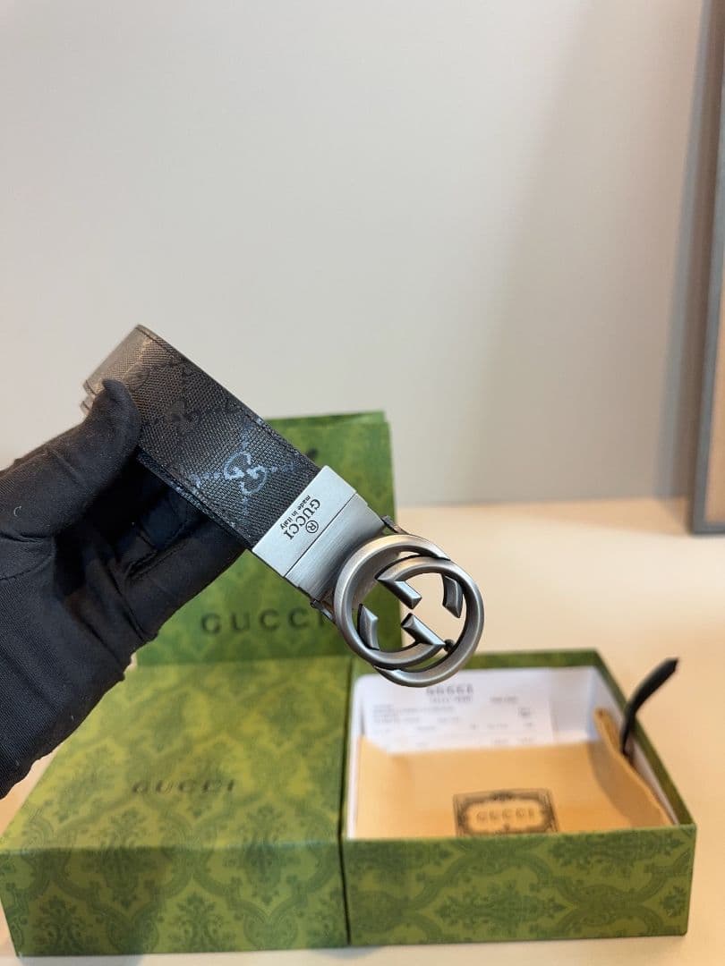 GUCCI ロゴバックル ベルト