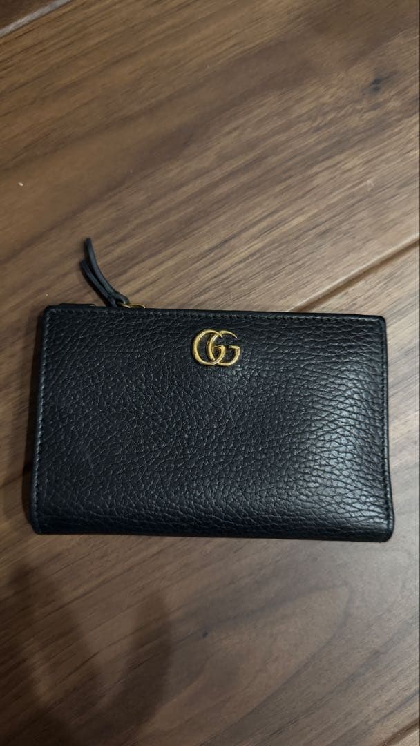 Gucci ブラックレザー 二つ折り財布