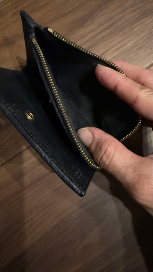 Gucci ブラックレザー 二つ折り財布