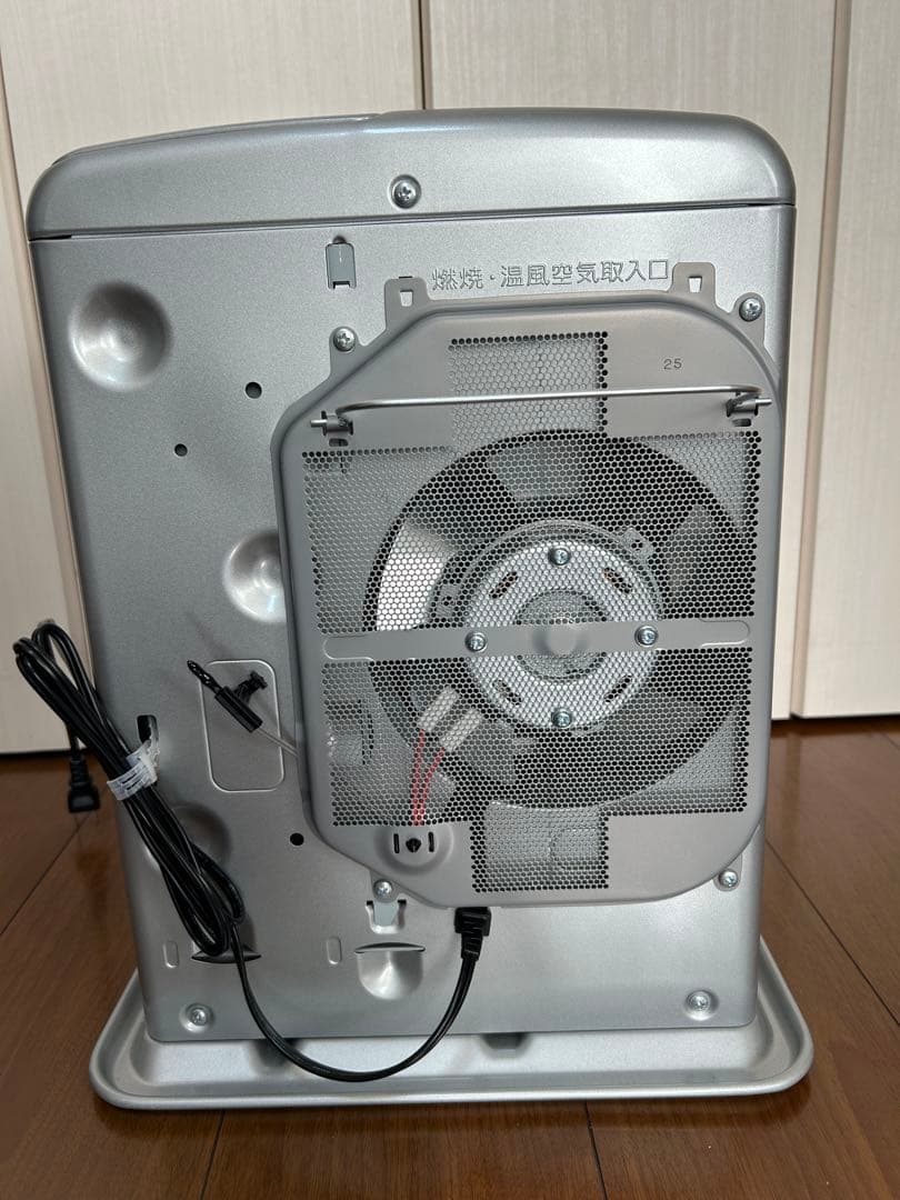 【新品未使用】ダイニチ石油ファンヒーターＦＷ−２５Ｓ６(S)ライトシルバー