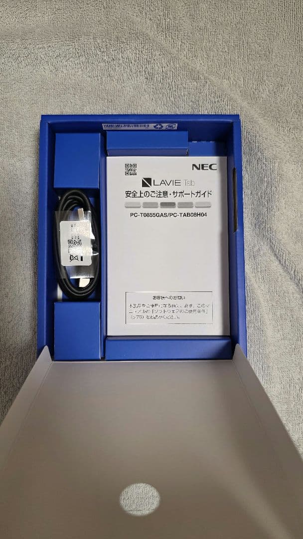 Androidタブレット「NEC LAVIE Tab T8」