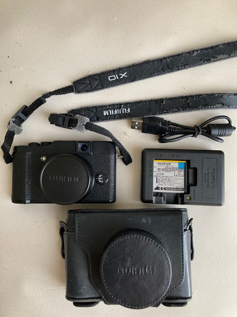 Fujifilm X10コンパクトデジタルカメラ 純正革カバー