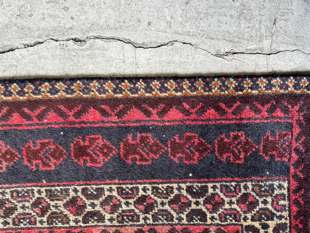 【Vintage rug】138 × 81｜アシンメトリー ヴィンテージラグ