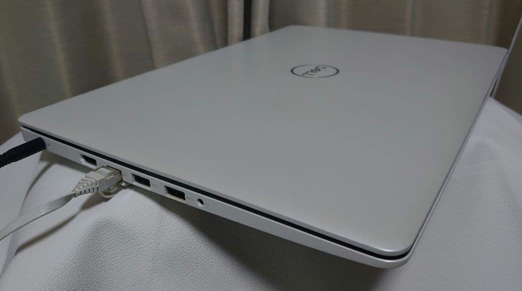 DELL ノートパソコン　Inspiron 3583 ホワイトパール