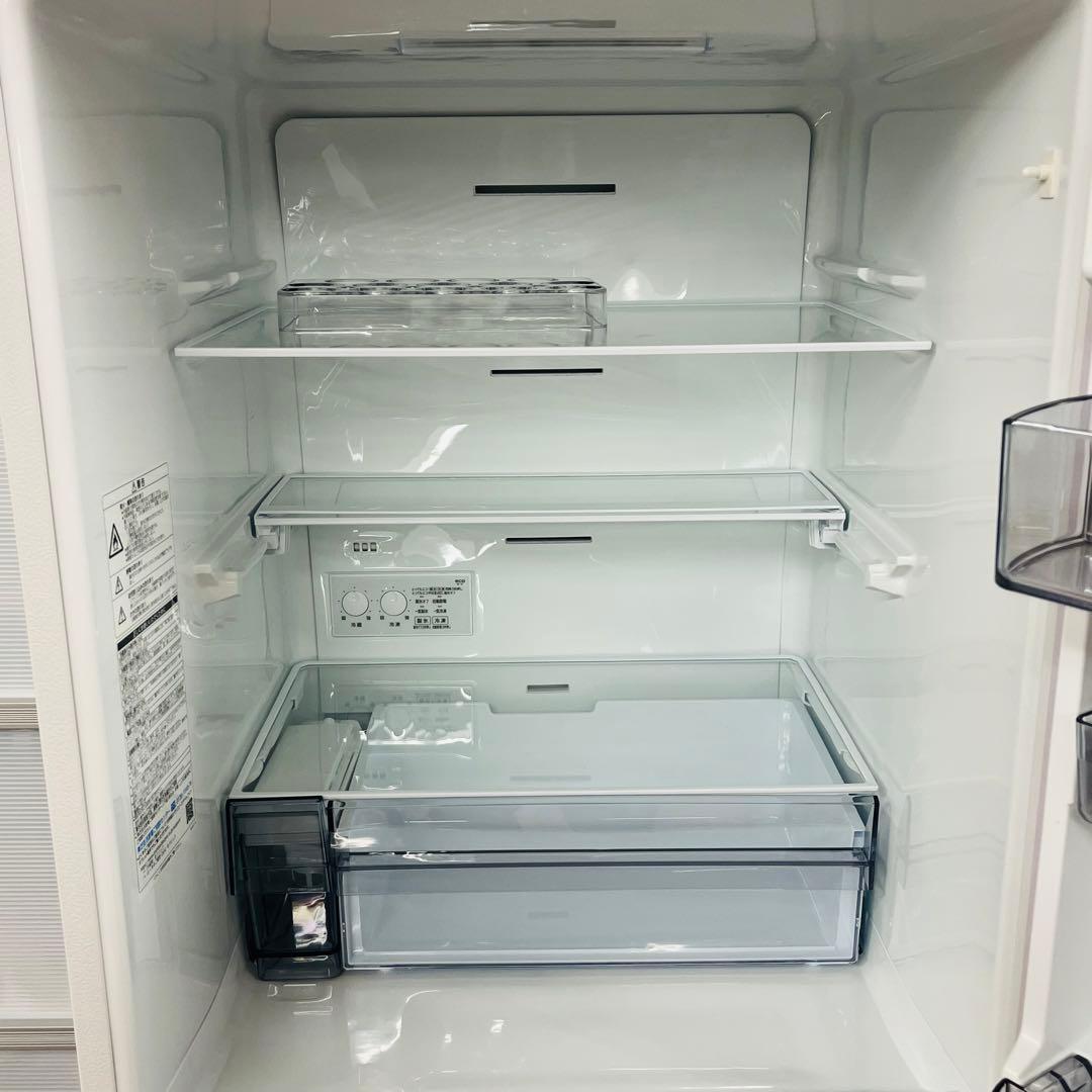 【美品】TOSHIBA 冷凍冷蔵庫 GR-V33SC (WU) 2024年製