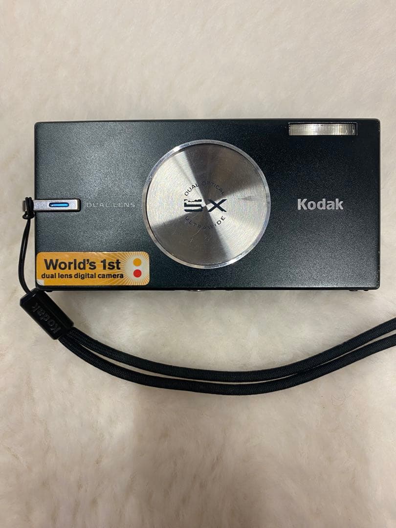 Kodak Dual Lens デジタルカメラ　V570