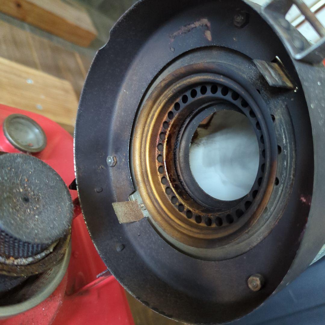 日立石油ストーブ 赤