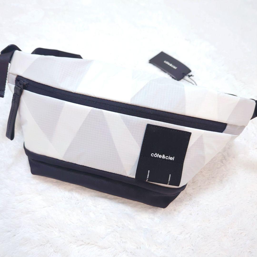 海外限定 コートエシエル イザラウ ボディバッグ ホワイト プリズム柄 撥水加工