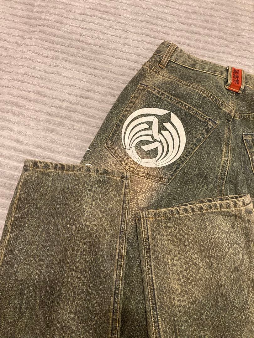 【美品】 絡繰魂 デニム 家紋 刺繍 鯉 30インチ 和柄 No.202763