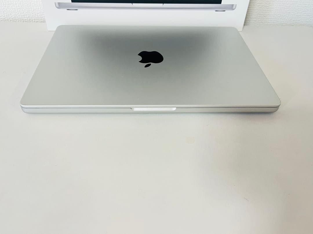 Macbook M4 Pro 14インチ 2024 16GB 512GB