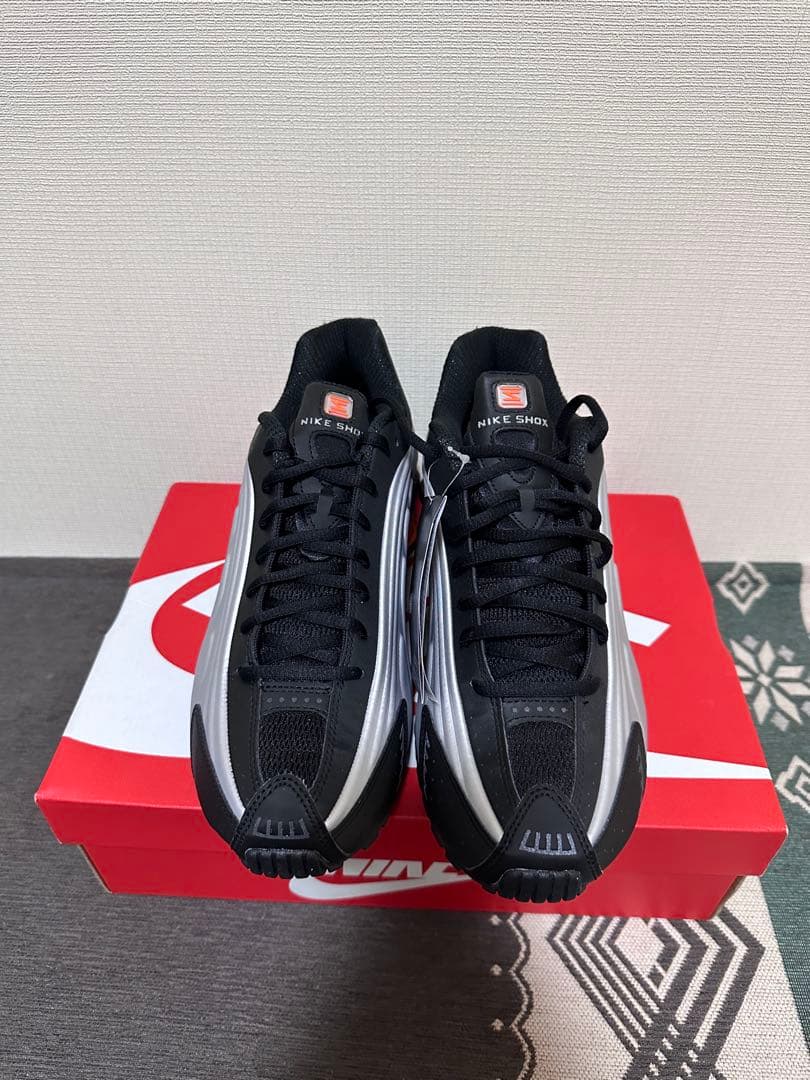 新品✯ Nike SHOX R4 \"Black/Bright Mandarin\"
