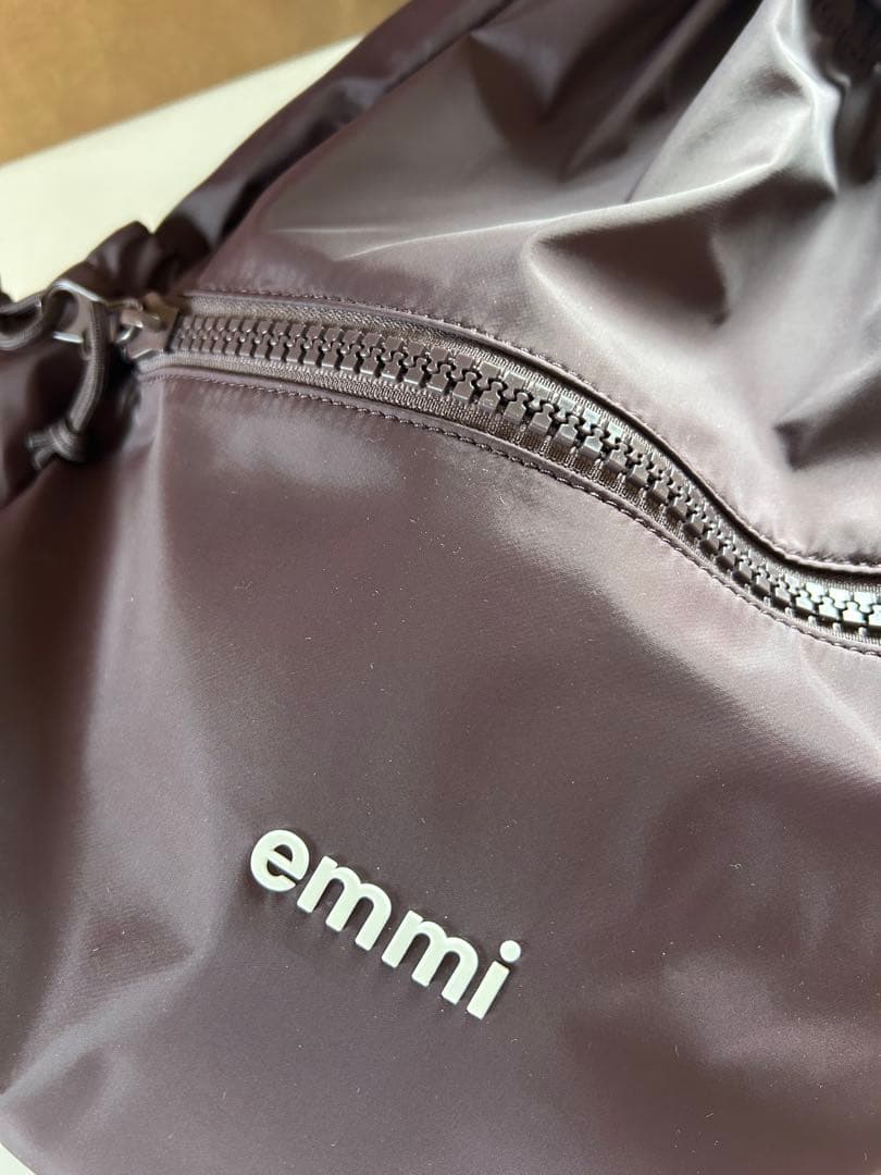 emmiロゴマルチバックパック 撥水 バーガンディー