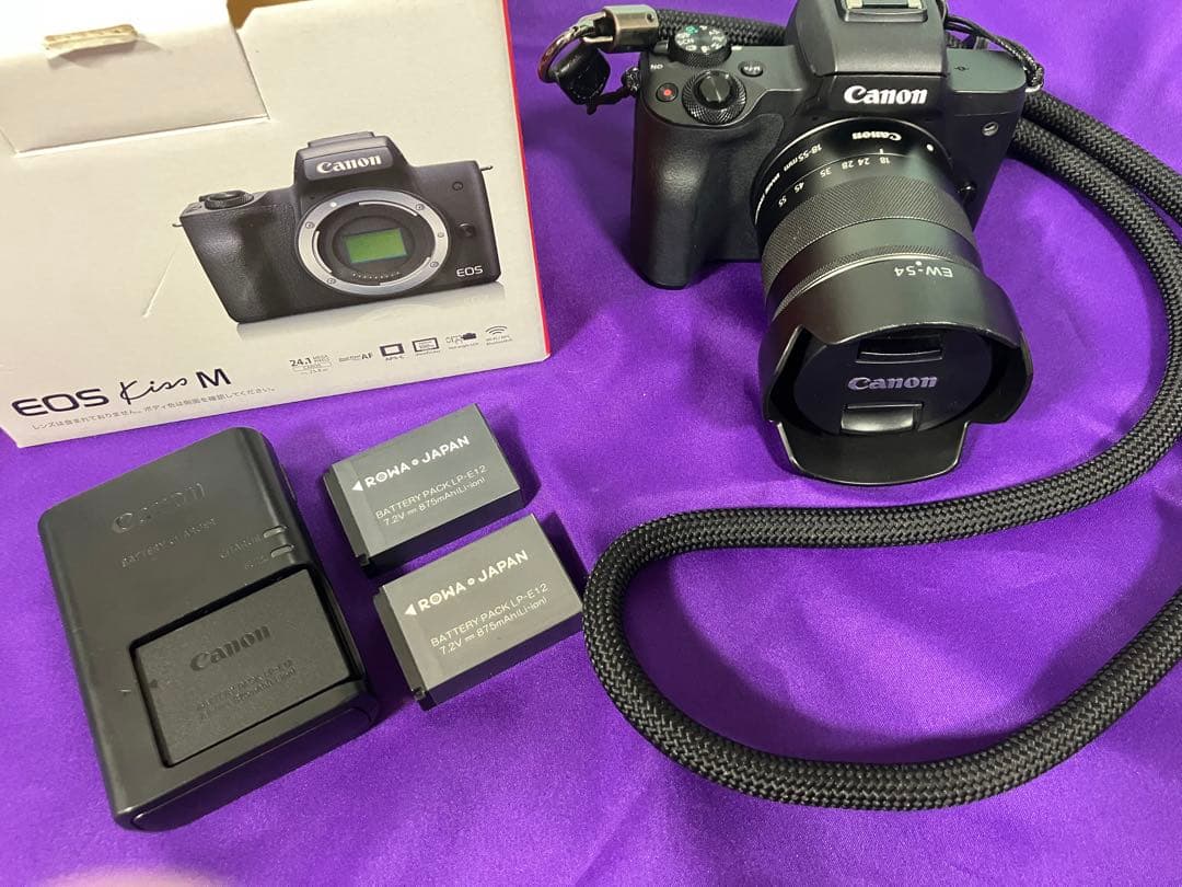 Canon EOS kiss M 18-55mm標準レンズつき
