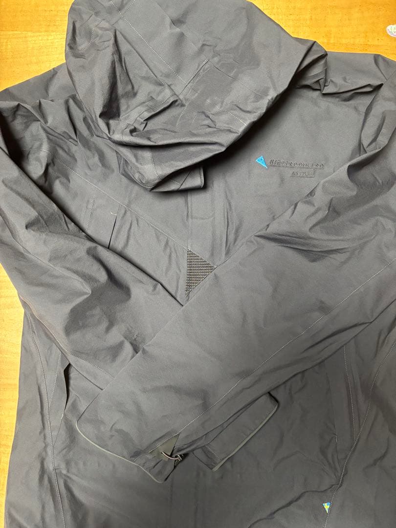 Klättermusen ASYNJA マウンテンパーカー M