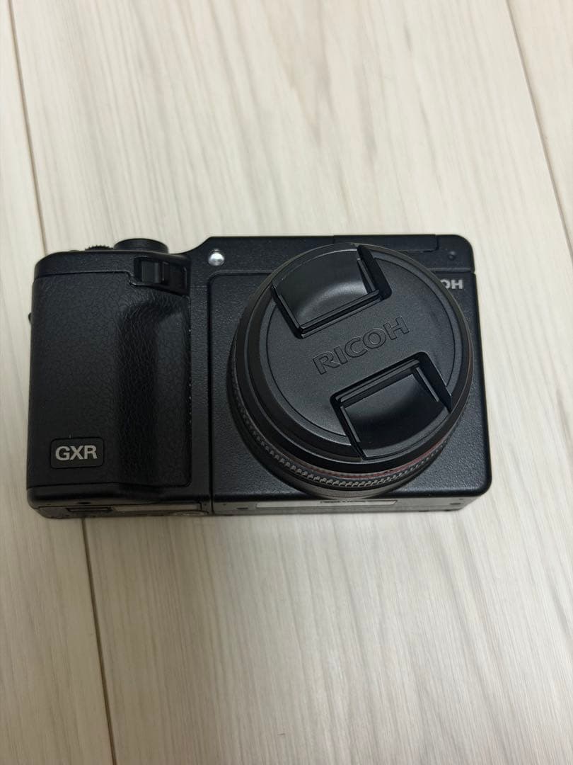 RICOH GXR + GR Lens A12 28mmの中古購入品