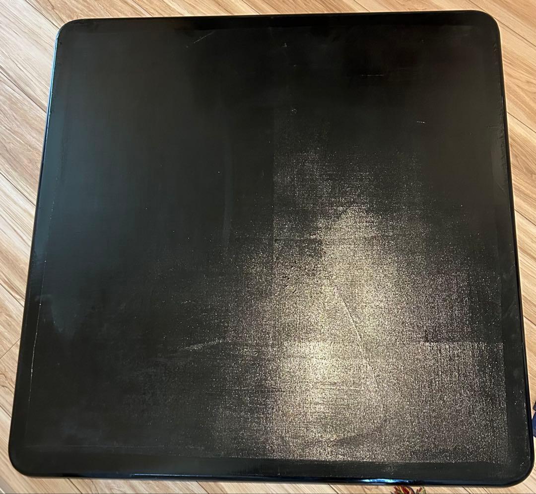 堆朱　座卓上　茶色と黒の模様