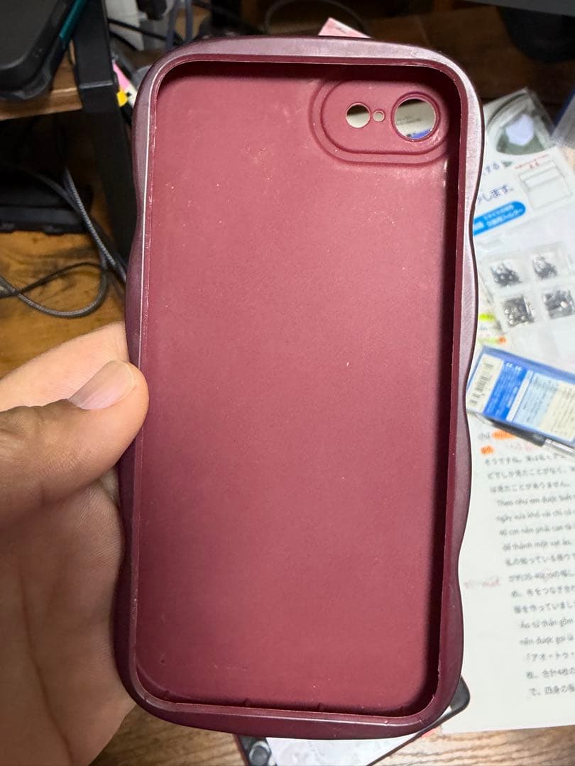 Apple iPhone SE 256GB ケース付き