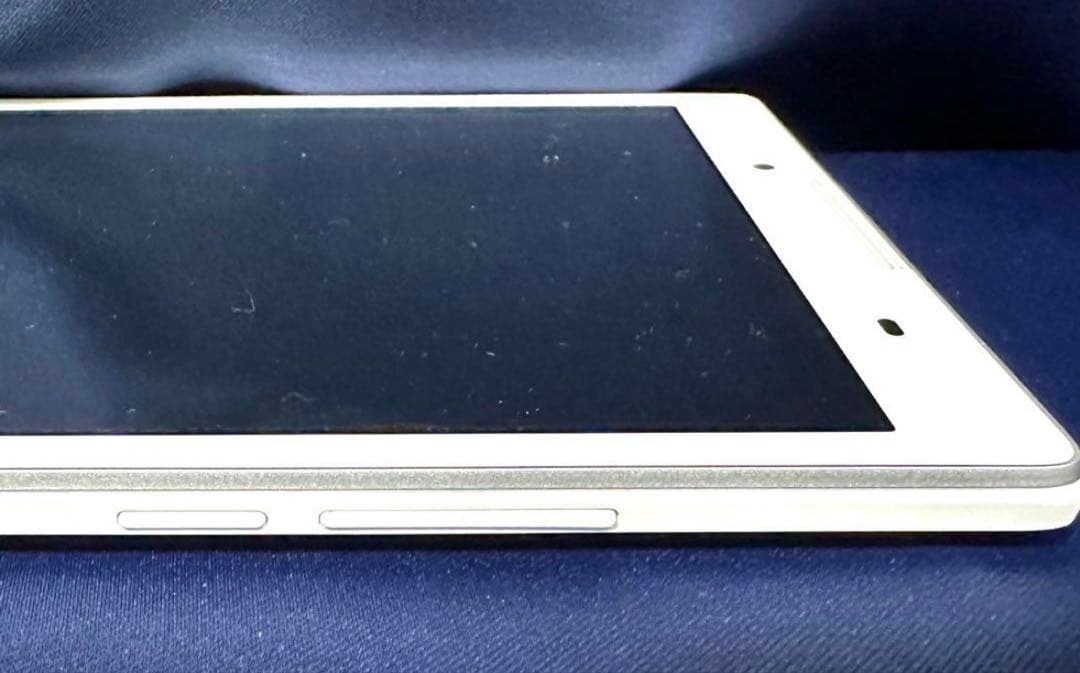 美品★Lenovo TAB2 タブレット本体 パールホワイト レノボ 8インチ