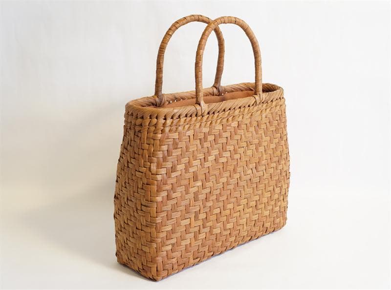 山葡萄 籠 かごバッグ 網代編・未使用品・やまぶどう籠・美品　趣のある逸品です