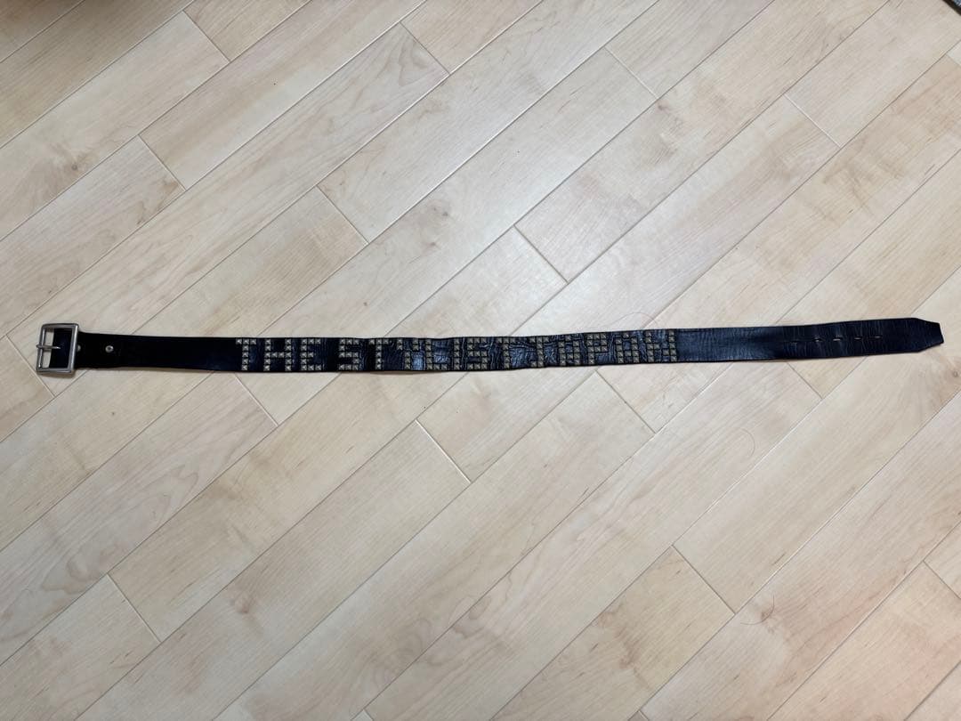 HTC stylist Japan スタッズウォレット