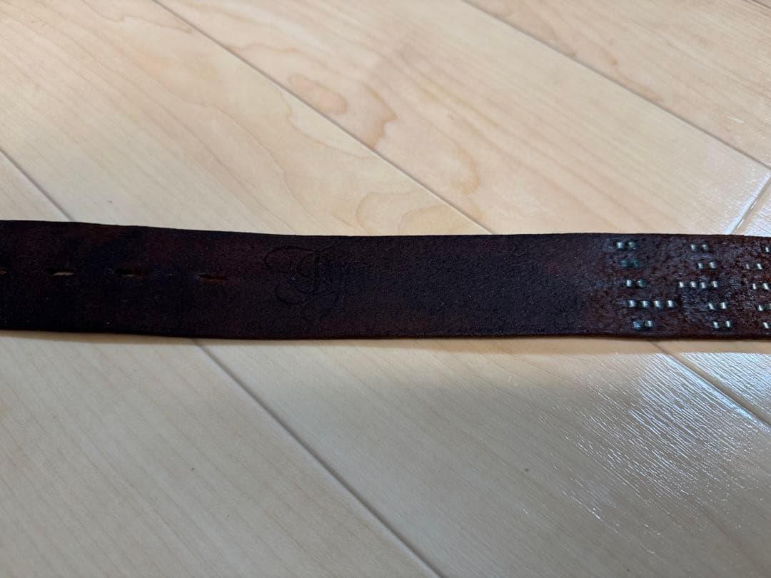 HTC stylist Japan スタッズウォレット