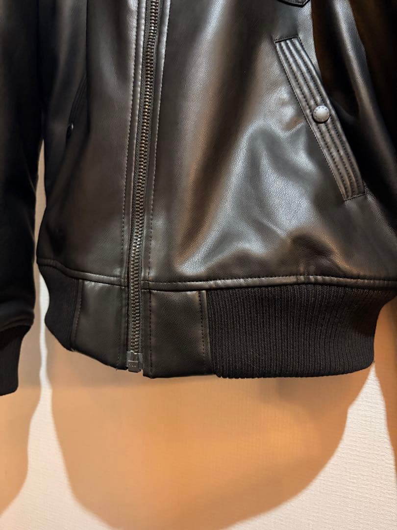 ALPHA INDUSTRIES フーデッドリブジャケット フェイクレザー