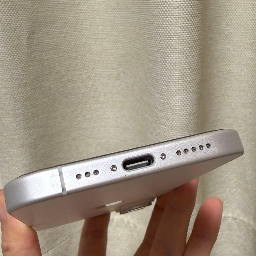 【使用期間４か月！】iPhone16 128GB ホワイト