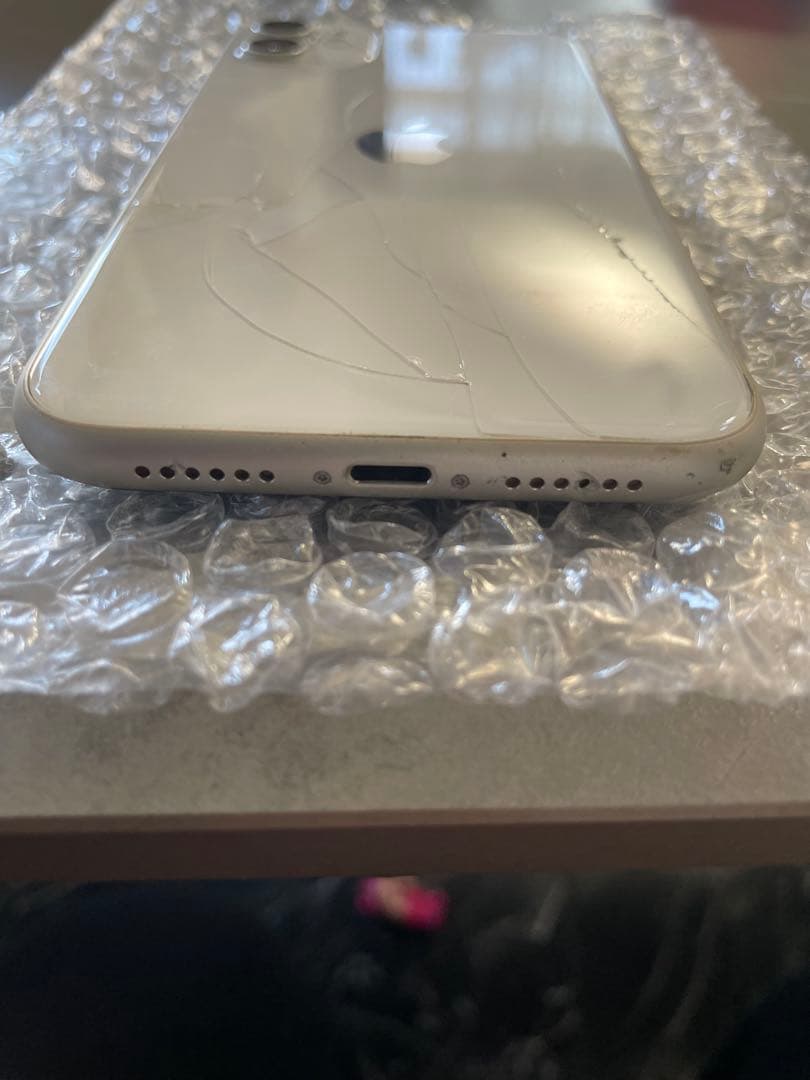 Apple iPhone 11 ホワイト 本体(ジャンク品)