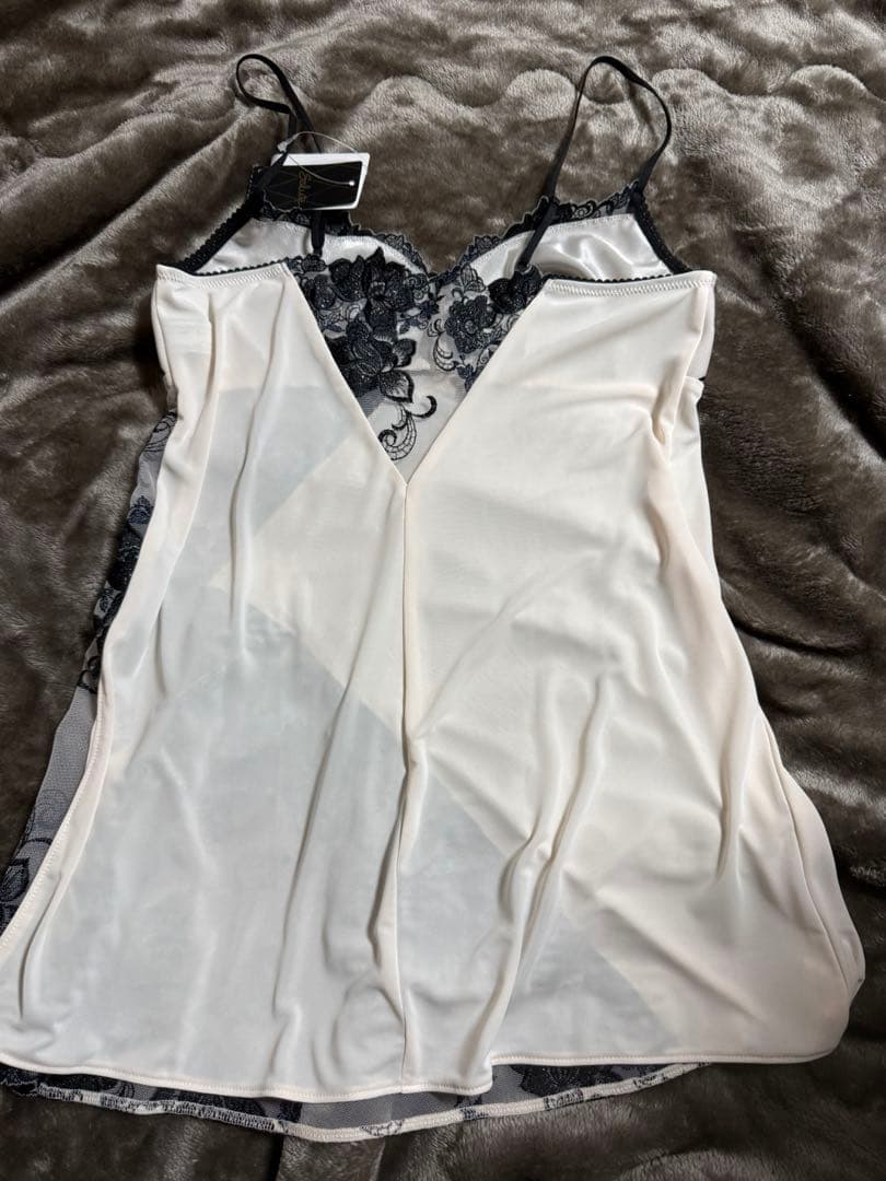 最終価格☆新品タグ付き サルート 28 グループ キャミソール M OC