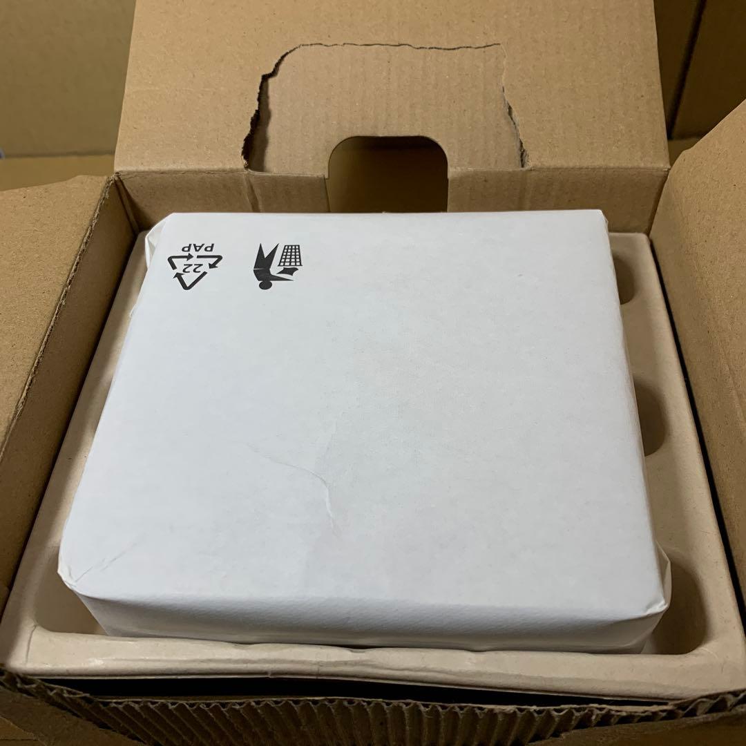 MINIS FORUM　UM760Slim　AMD Ryzen 5　ミニPC