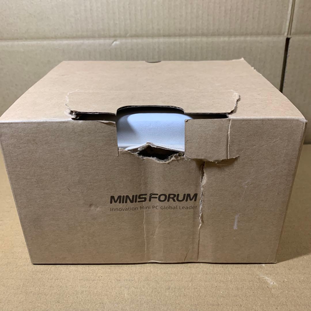 MINIS FORUM　UM760Slim　AMD Ryzen 5　ミニPC