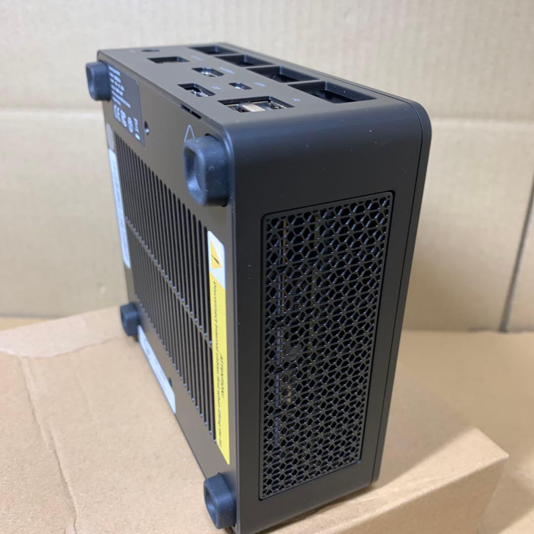 MINIS FORUM　UM760Slim　AMD Ryzen 5　ミニPC