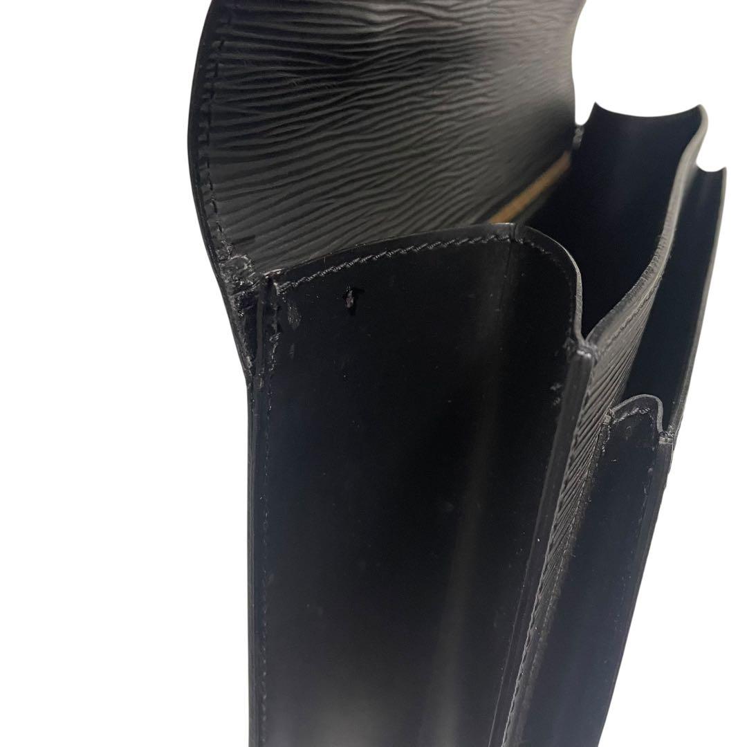 ルイヴィトン エピ モンソー28 ノワール ハンドバッグ