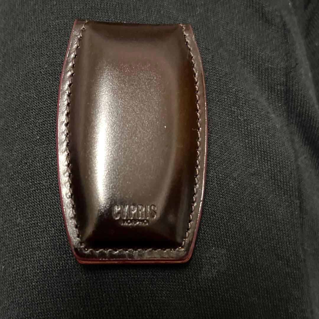 キプリスのオイルシェルコードバン＆ヴァケッタレザーシリーズのマネークリップ