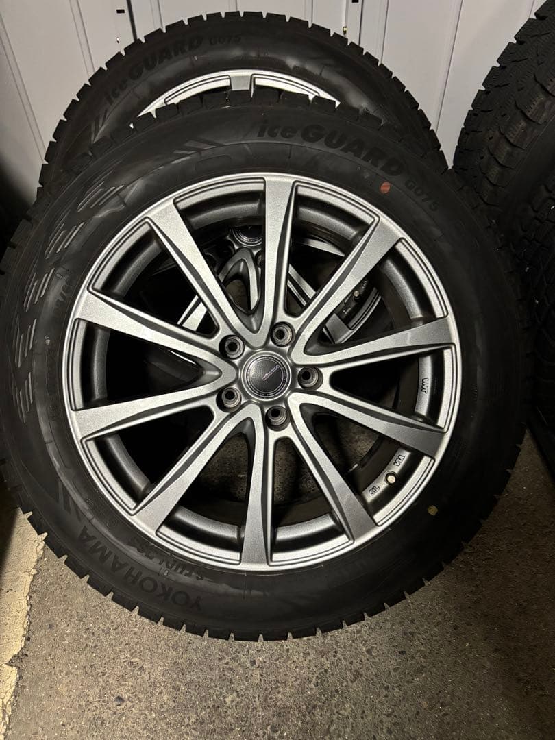 18インチ　スタッドレス　タイヤ　アルミ225/60R18 ハリアー80