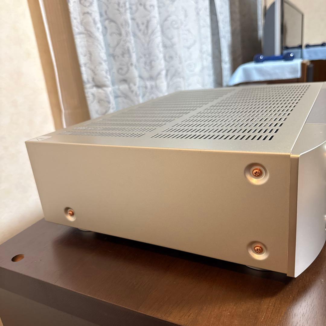 プリメインアンプ シルバー