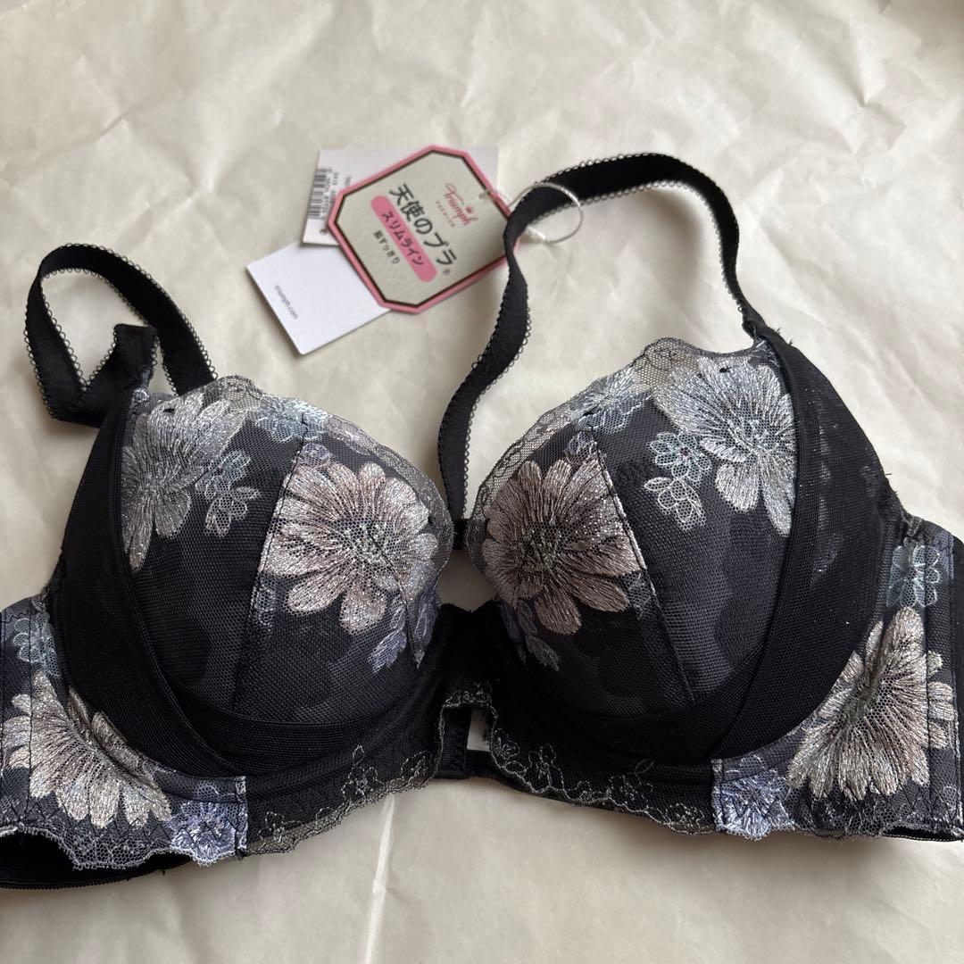 4点セットTriumph レッドレーベル　ブラ(C70)ショーツ&キャミ〜黒系