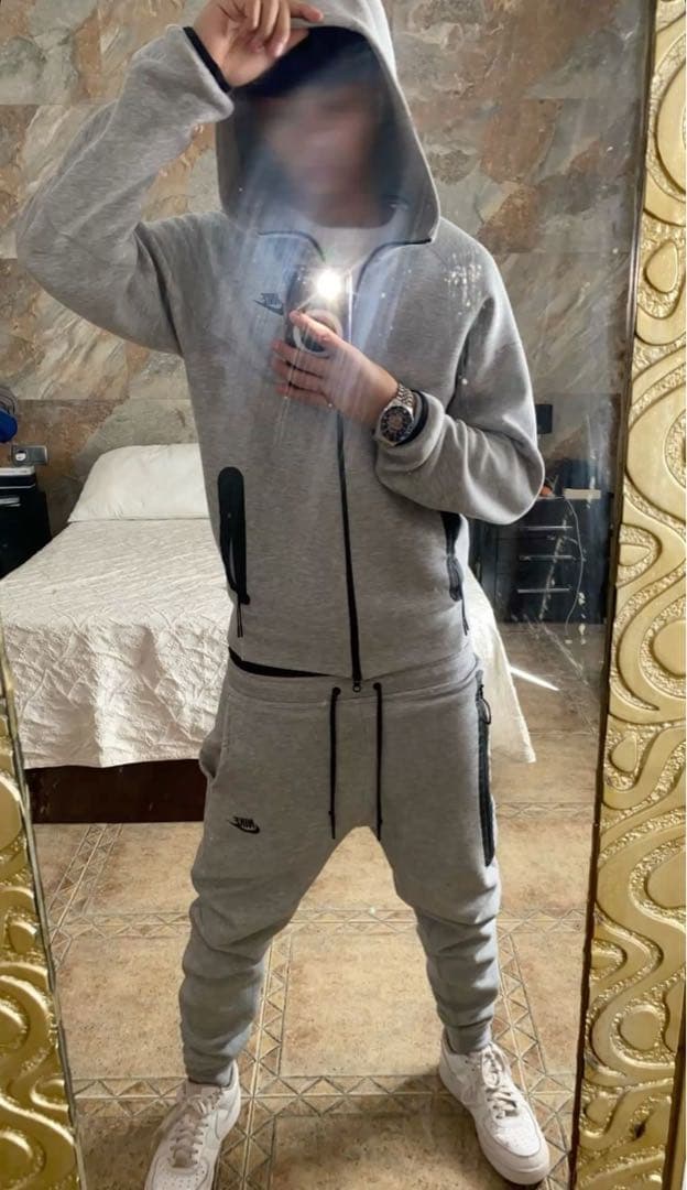 NIKE テックフリース パーカー スウェット グレー L 赤タグ