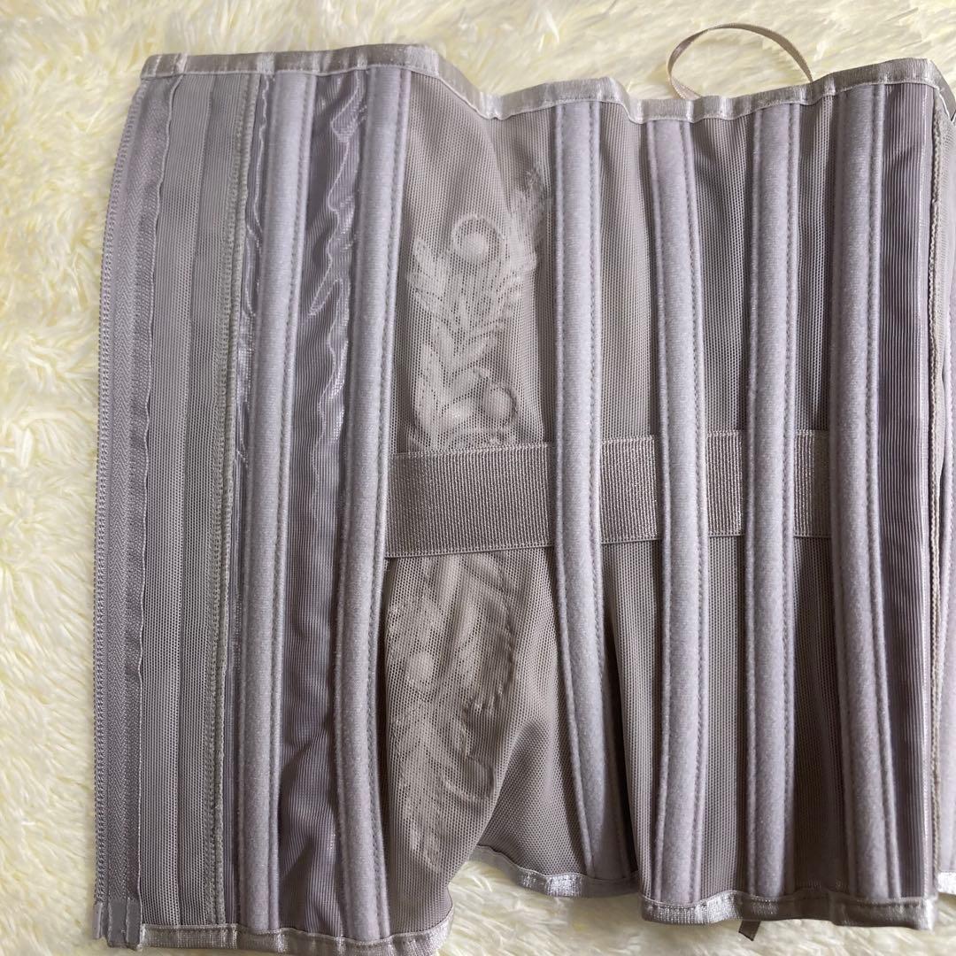 元鈴木さん　コルセット シレーヌ 深海(グレージュ）　Lサイズ