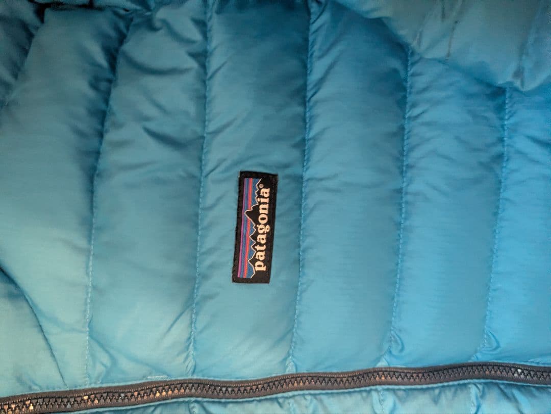 Patagonia　ダウンセーターフーディ　ブルー