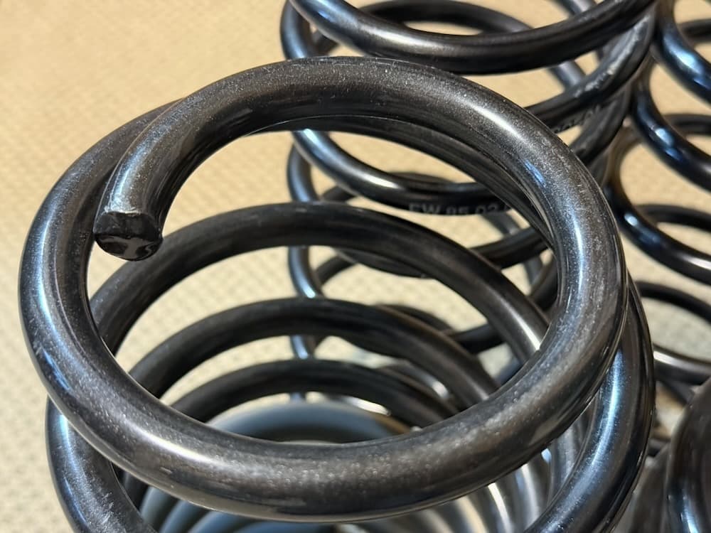 アイバッハのVWゴルフ２用ダウンサススプリングPRO-KIT美品