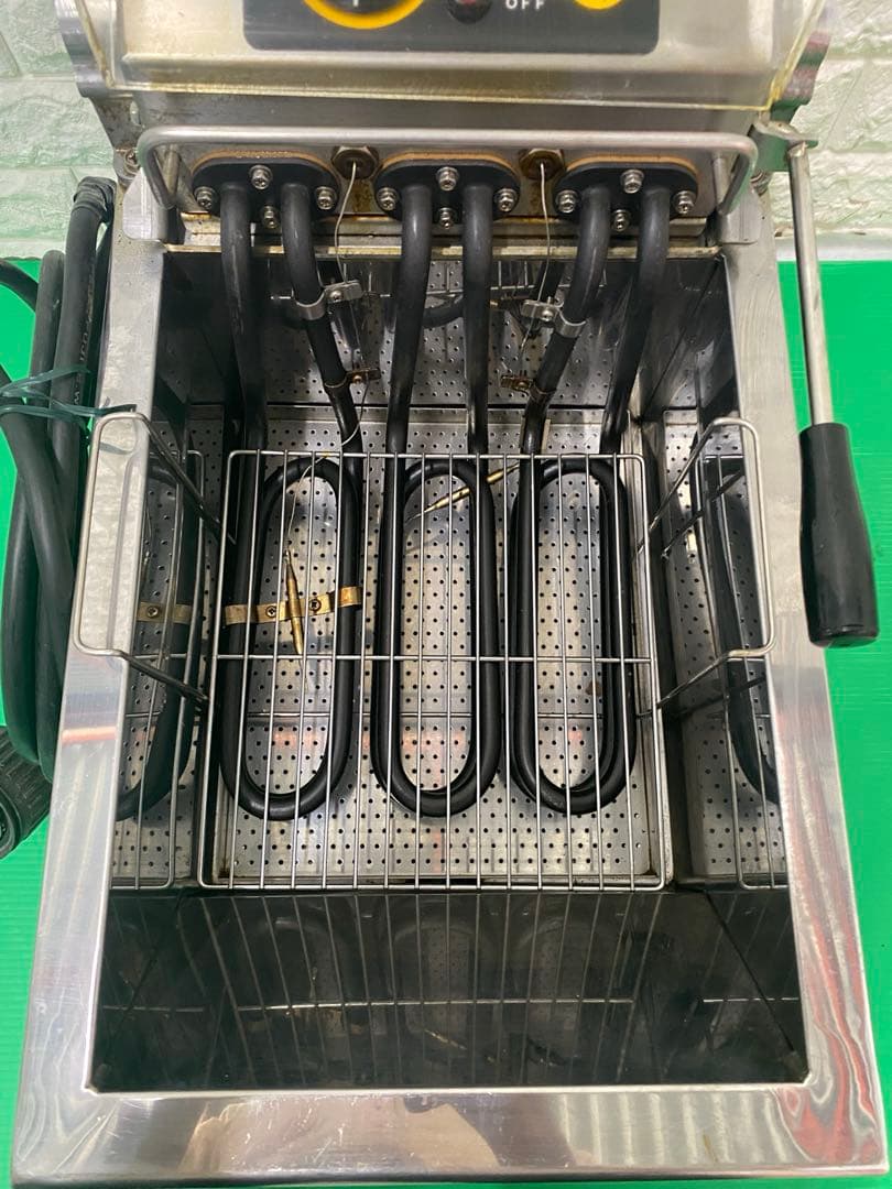 マルゼン 電気フライヤー(卓上型一槽式) MEF-8TE(旧MEF-8TD)