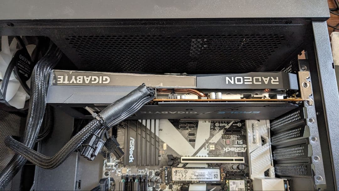 グラフィックボード・グラボ・ビデオカード Gigabyte EAGLE AMD Radeon RX 6600