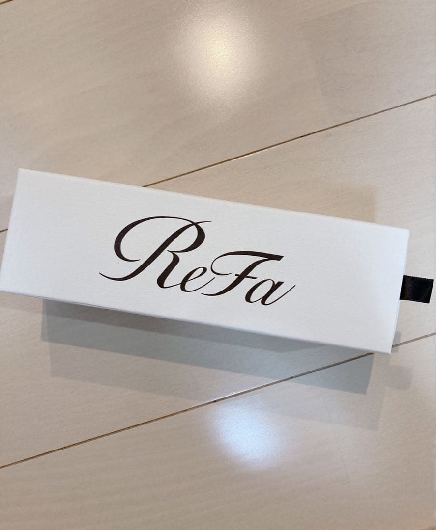 リファ　イオンケアブラシプレミアム　ホワイト